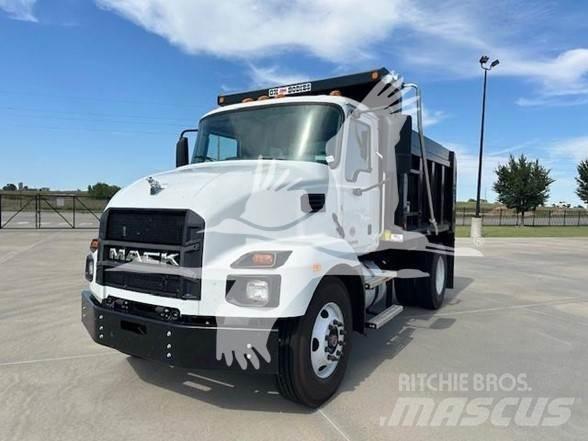 Mack MD7 덤프 트럭