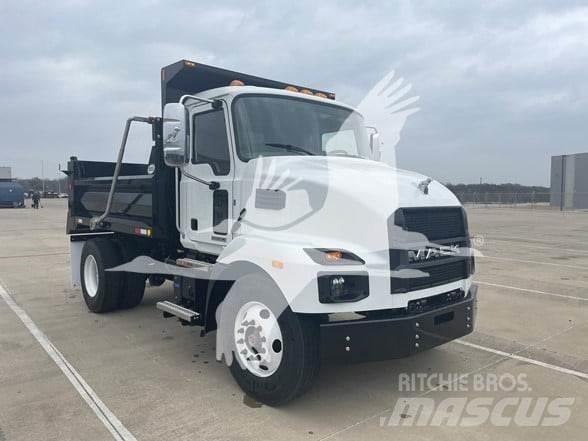 Mack MD7 덤프 트럭