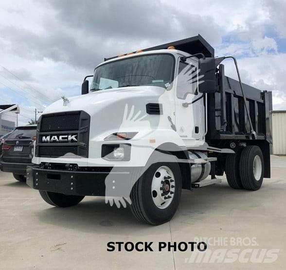 Mack MD7 덤프 트럭