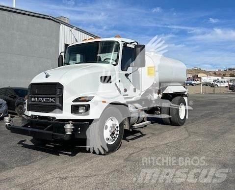Mack MD7 탱커 트럭