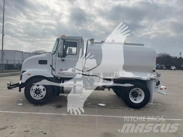 Mack MD7 탱커 트럭
