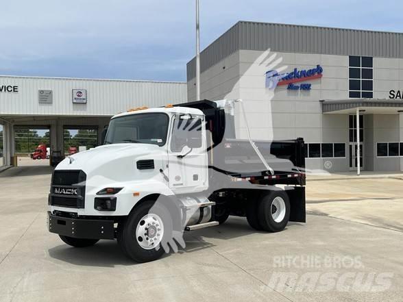 Mack MD7 덤프 트럭