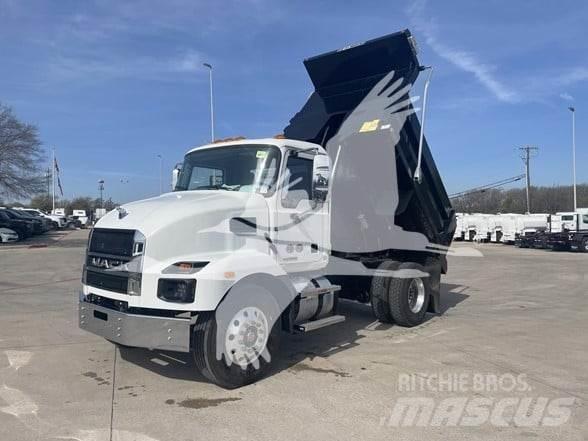Mack MD7 덤프 트럭