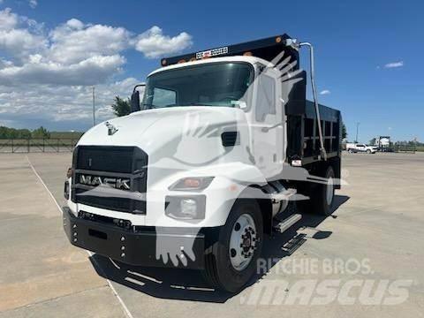 Mack MD7 덤프 트럭