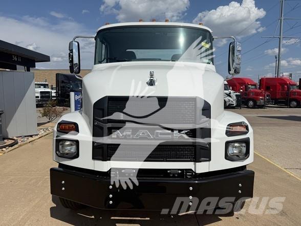 Mack MD7 새시 운전실 트럭