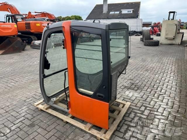 Hitachi ZX 70 대형 굴삭기 29톤 이상