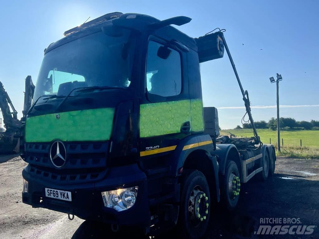 Mercedes-Benz 3240 훅 리프트 트럭