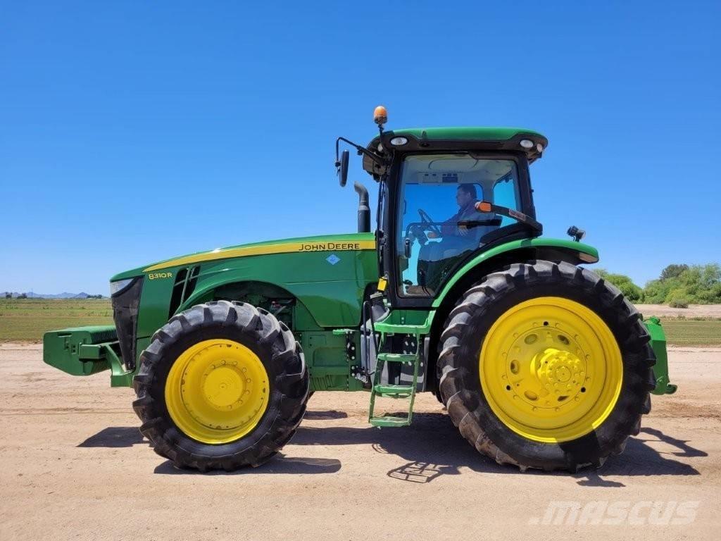 John Deere 8310 R 트랙터