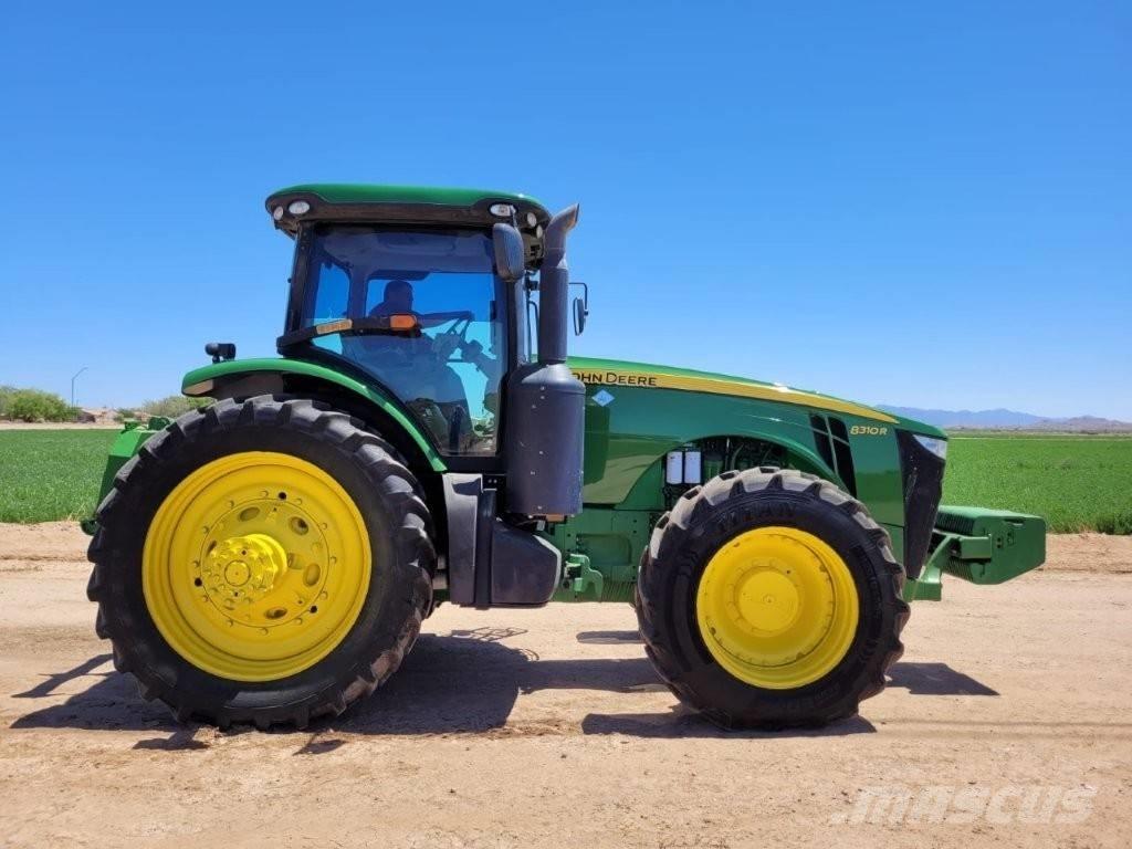 John Deere 8310 R 트랙터
