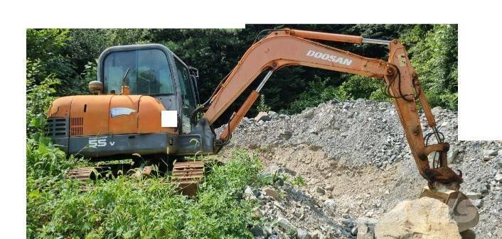 Doosan SL 55 VP 소형 굴삭기 7톤 미만