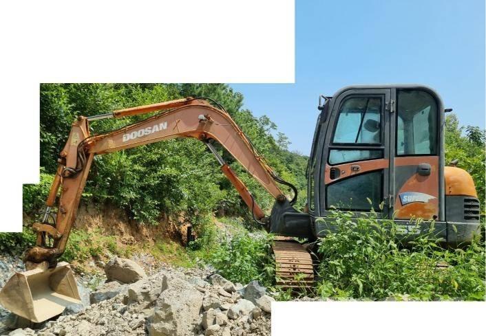 Doosan SL 55 VP 소형 굴삭기 7톤 미만