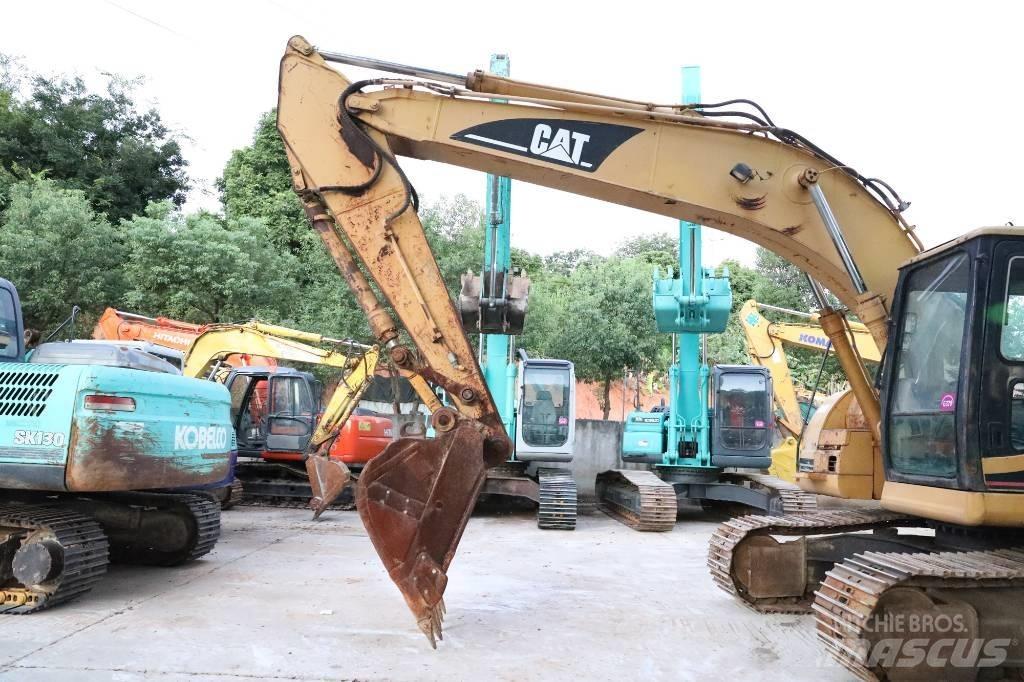 CAT 320BU 대형 굴삭기 29톤 이상