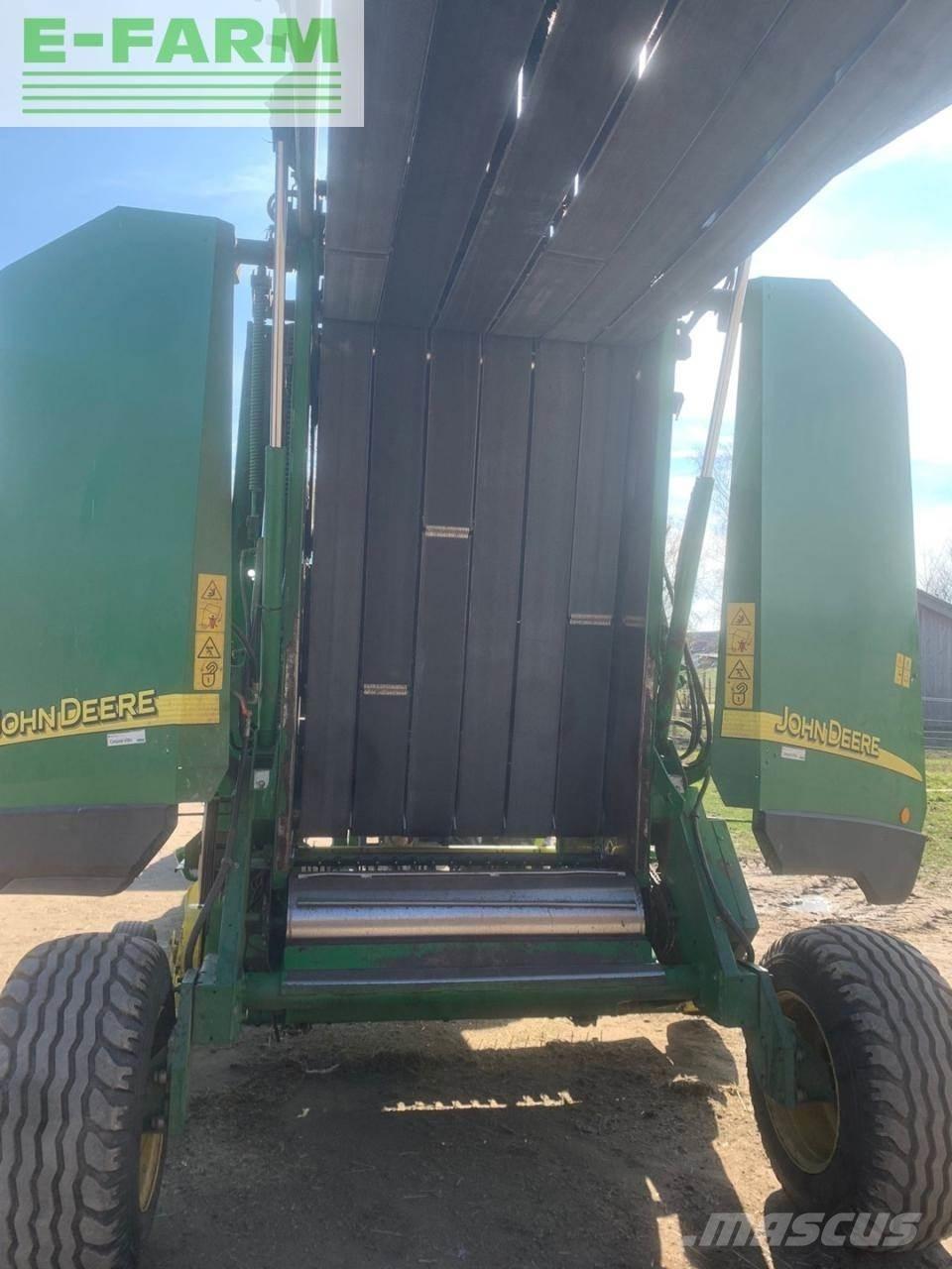 John Deere 592C 각형 곤포기