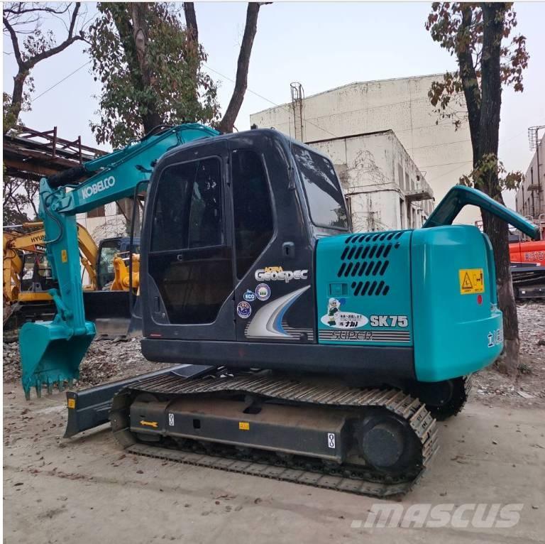 Kobelco SK 75 중형굴삭기 7톤-28톤