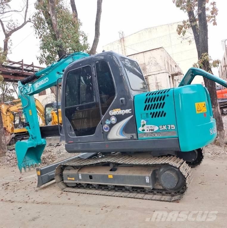 Kobelco SK 75 중형굴삭기 7톤-28톤