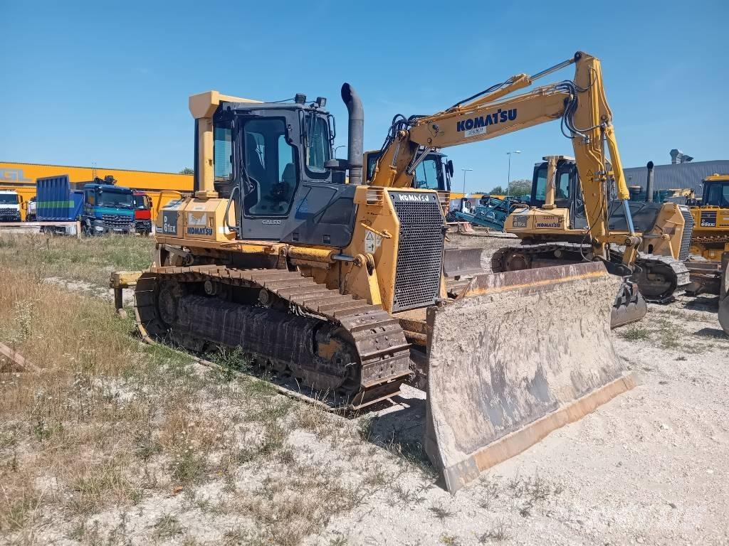 Komatsu D 61 EX-15 크롤러 도저