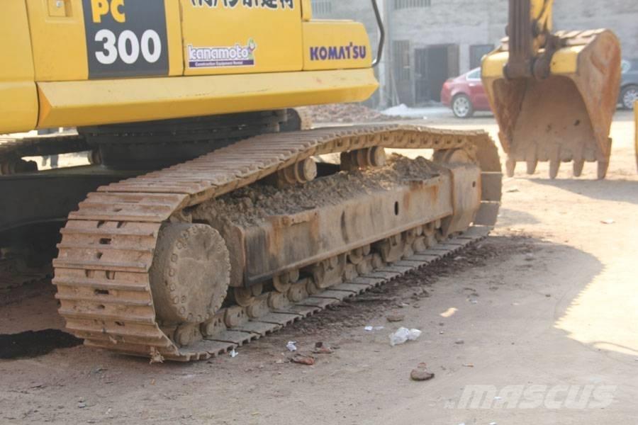 Komatsu PC 300-7 대형 굴삭기 29톤 이상