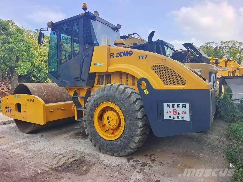 XCMG XS 203 J 싱글 드럼 롤러