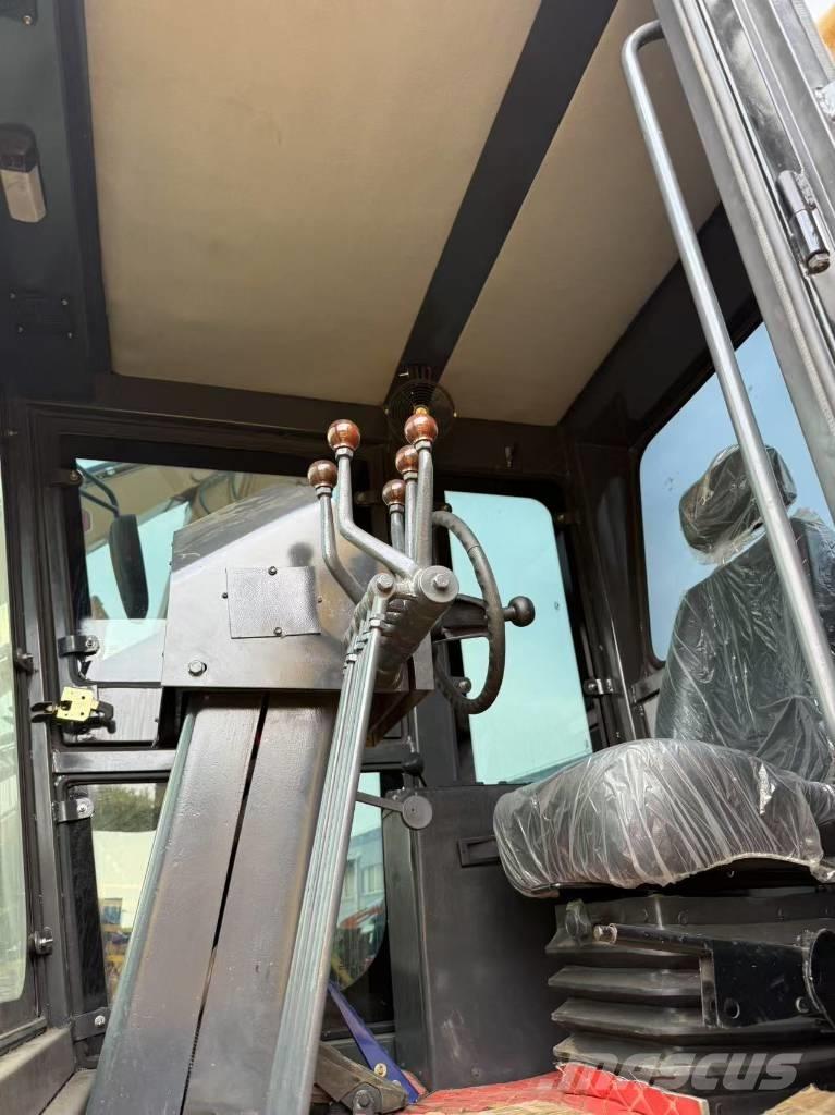 CAT 140 K 그레이더