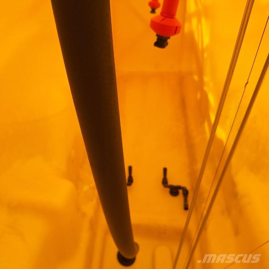 John Deere 732 견인형 분무기