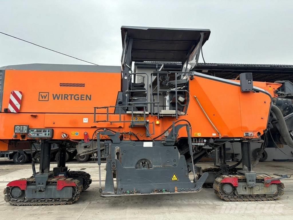 Wirtgen W 210i 아스팔트 콜드 밀링 기계