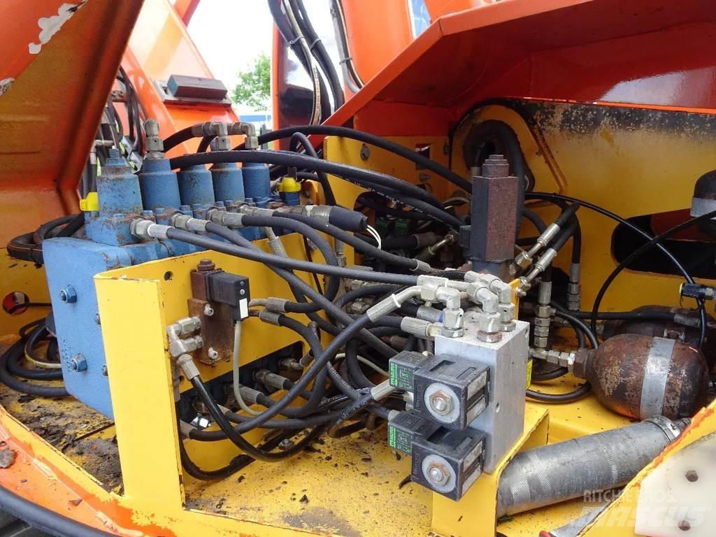 Mecalac 12MXT  휠 굴삭기