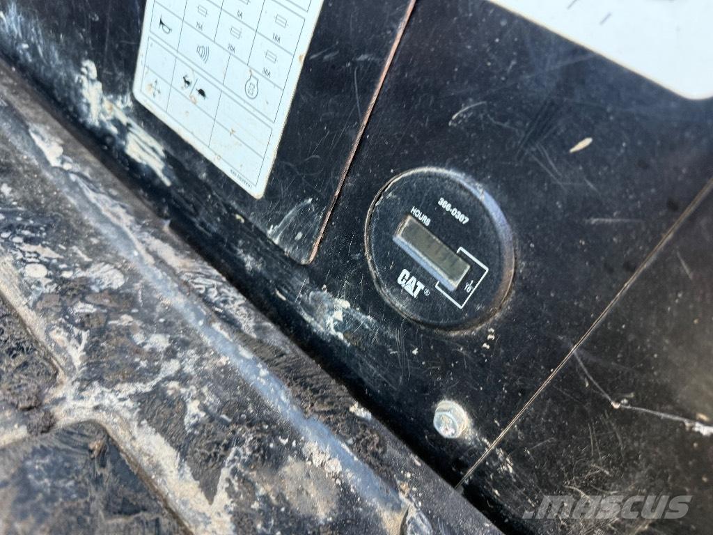 CAT 308 E 2 CR 중형굴삭기 7톤-28톤