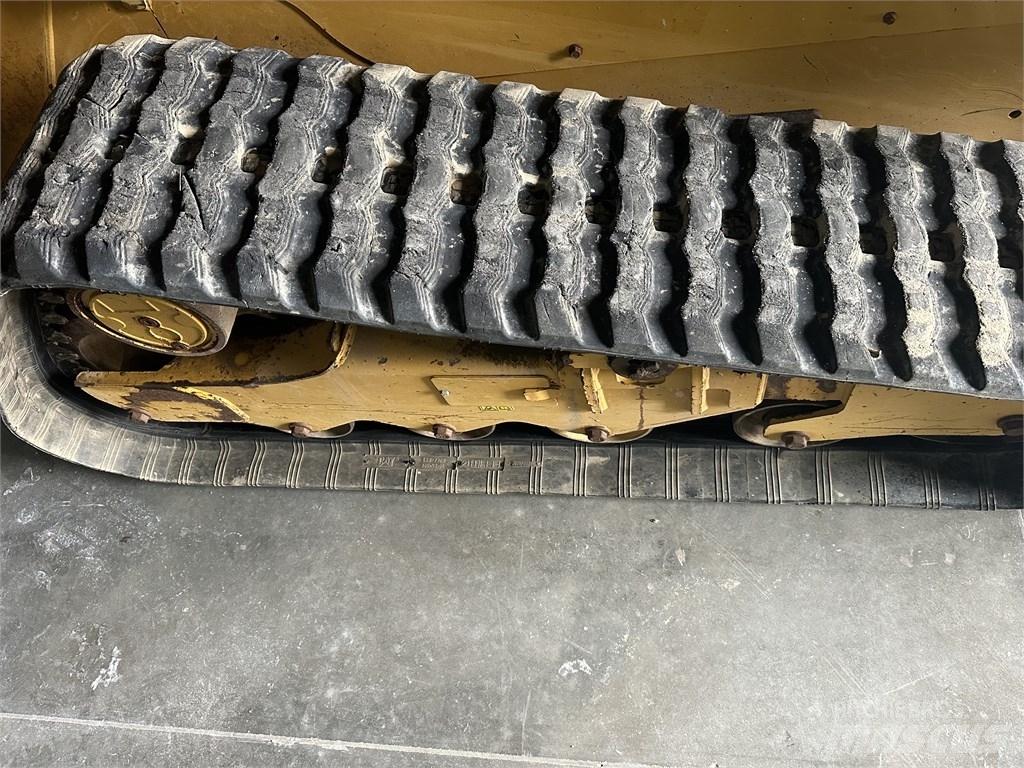 CAT 259D3  스키드로더