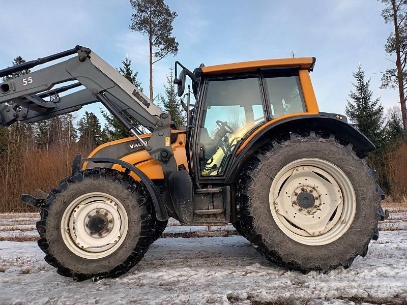Valtra N 141 Hitech 트랙터