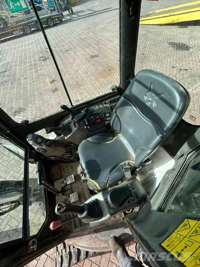 Bobcat E26 소형 굴삭기 7톤 미만