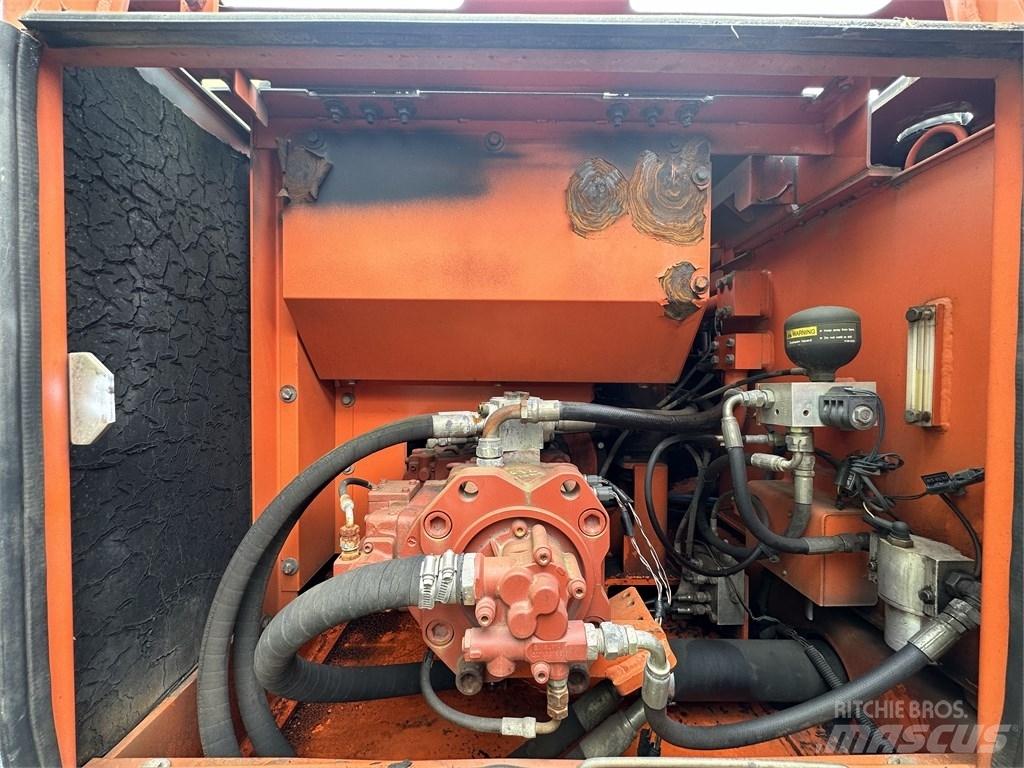 Daewoo 220 LC-V 대형 굴삭기 29톤 이상