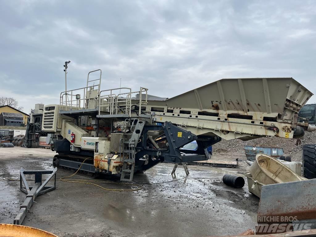 Metso LT300GP 이동식 분쇄기