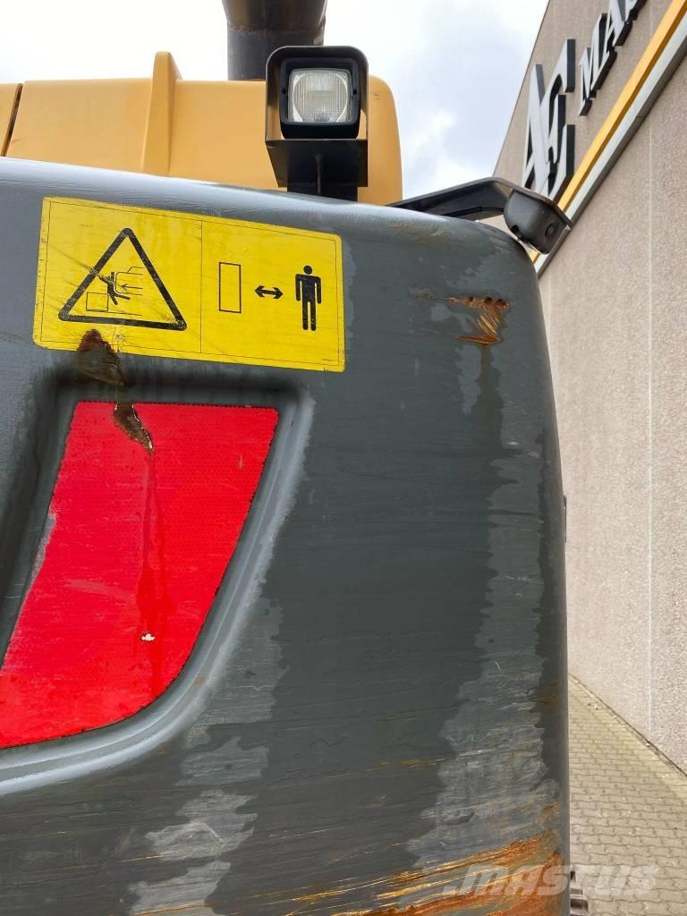 Volvo EC 300 D L 대형 굴삭기 29톤 이상