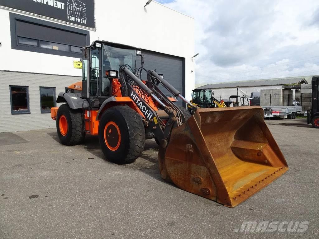 Hitachi ZW150  휠로우더