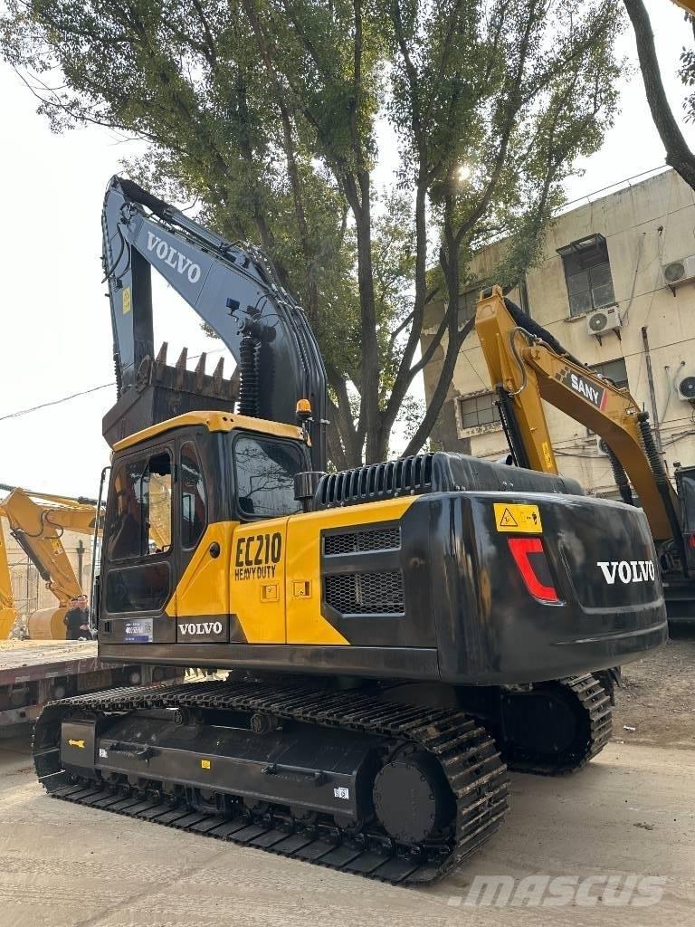 Volvo EC 210 중형굴삭기 7톤-28톤