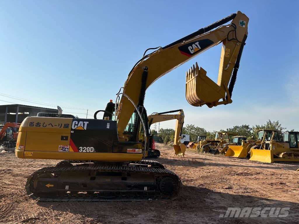 CAT 320D 대형 굴삭기 29톤 이상