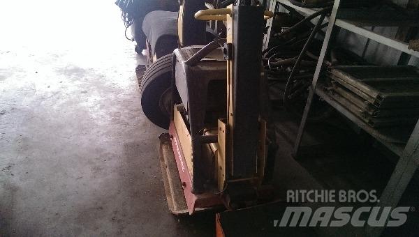 Dynapac LG500 진동롤러