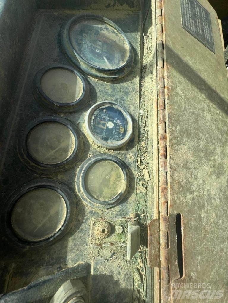 CAT 426 백호로더