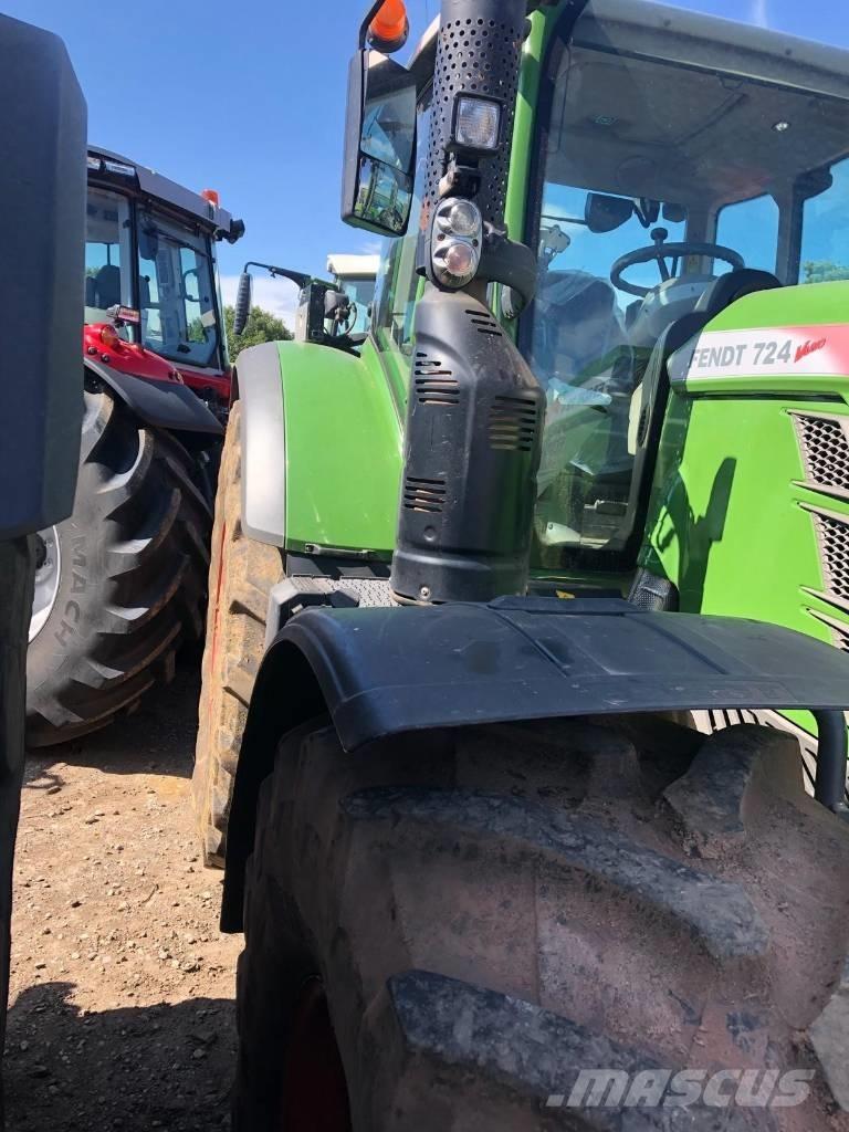 Fendt 724 Vario S4 트랙터