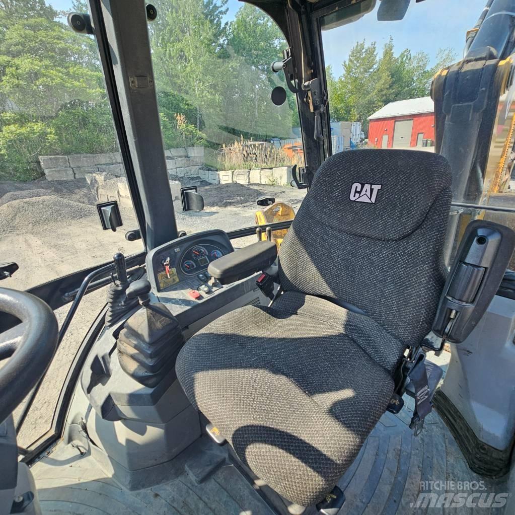 CAT 420 F 백호로더