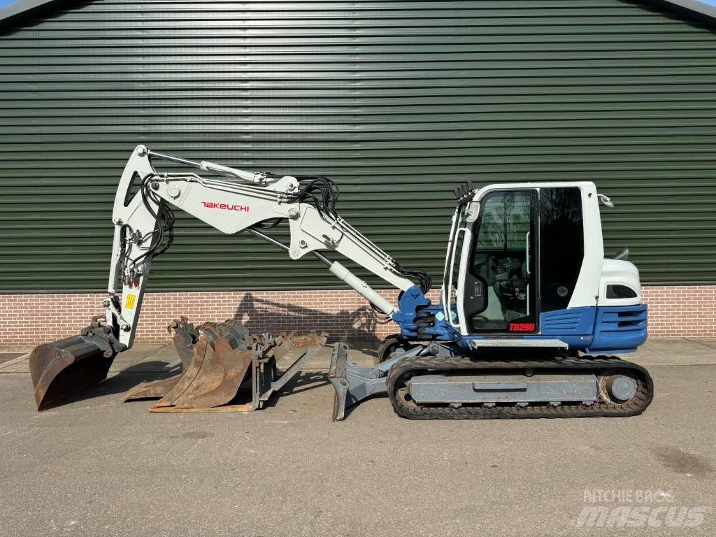 Takeuchi TB 290 중형굴삭기 7톤-28톤