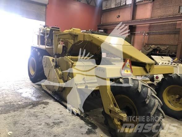 CAT RR-250 아스팔트 리사이클러