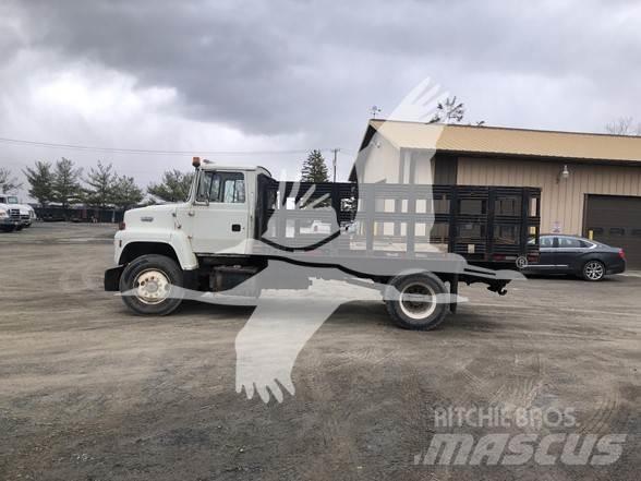 Ford L8000 건설 장비 - 기타