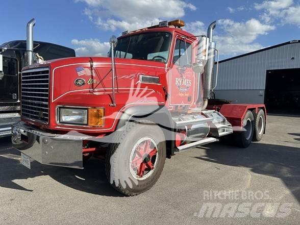 Mack CL753 트랙터 유닛