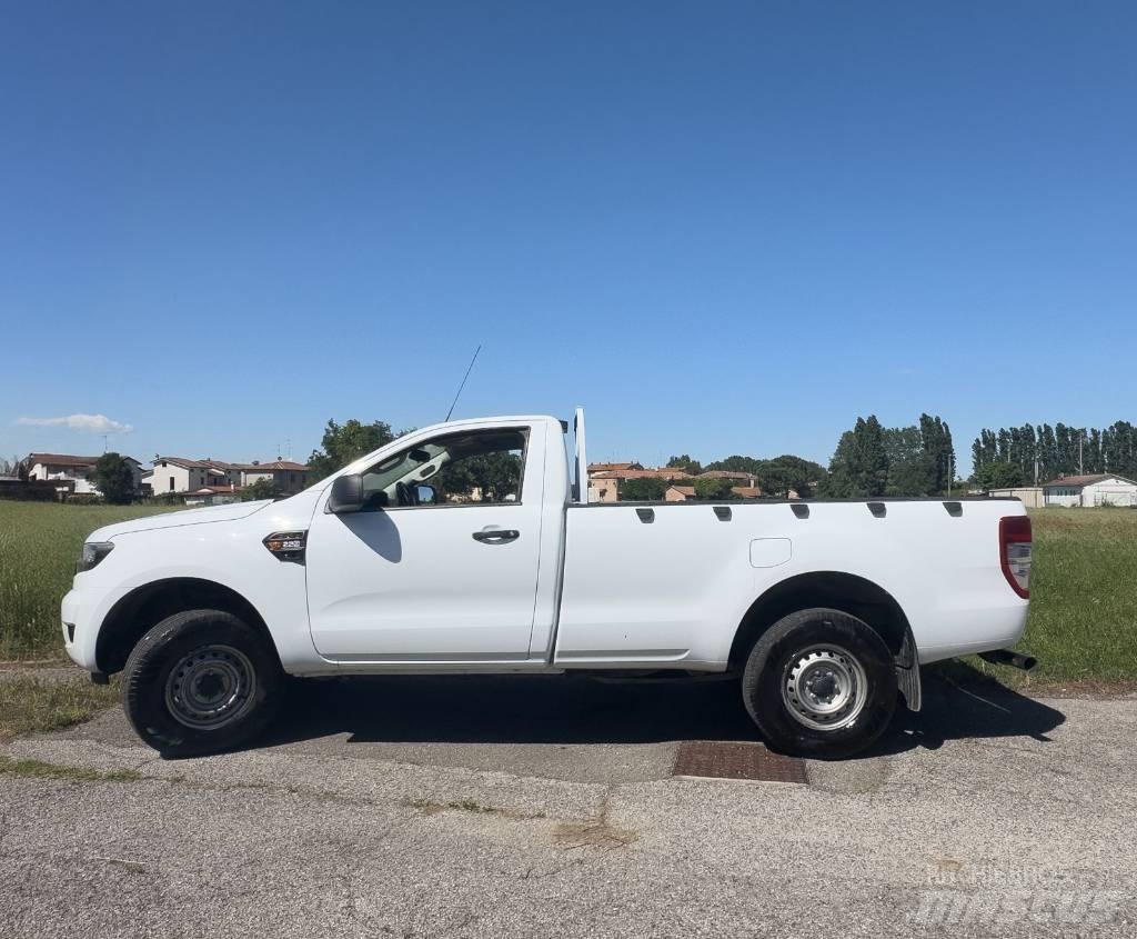 Ford Ranger XL 픽업/드롭사이드