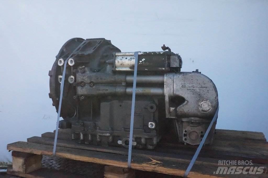 ZF 4 HP-500 기어박스