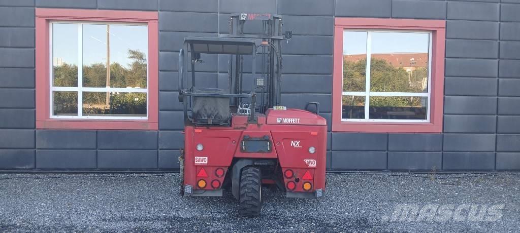Moffett M5 25.3 NX 디젤 지게차