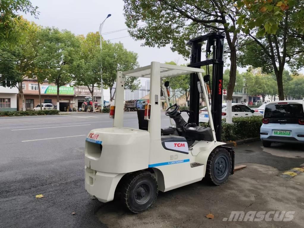 TCM 3t 디젤 지게차