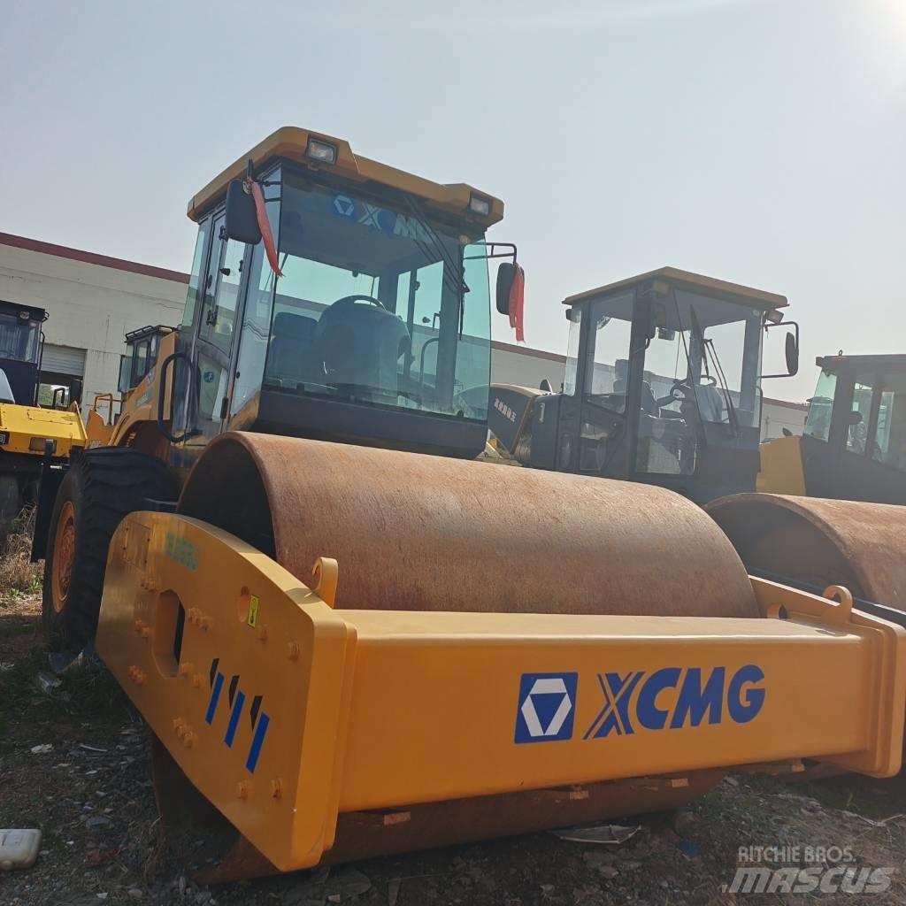 XCMG XS 263 J 싱글 드럼 롤러