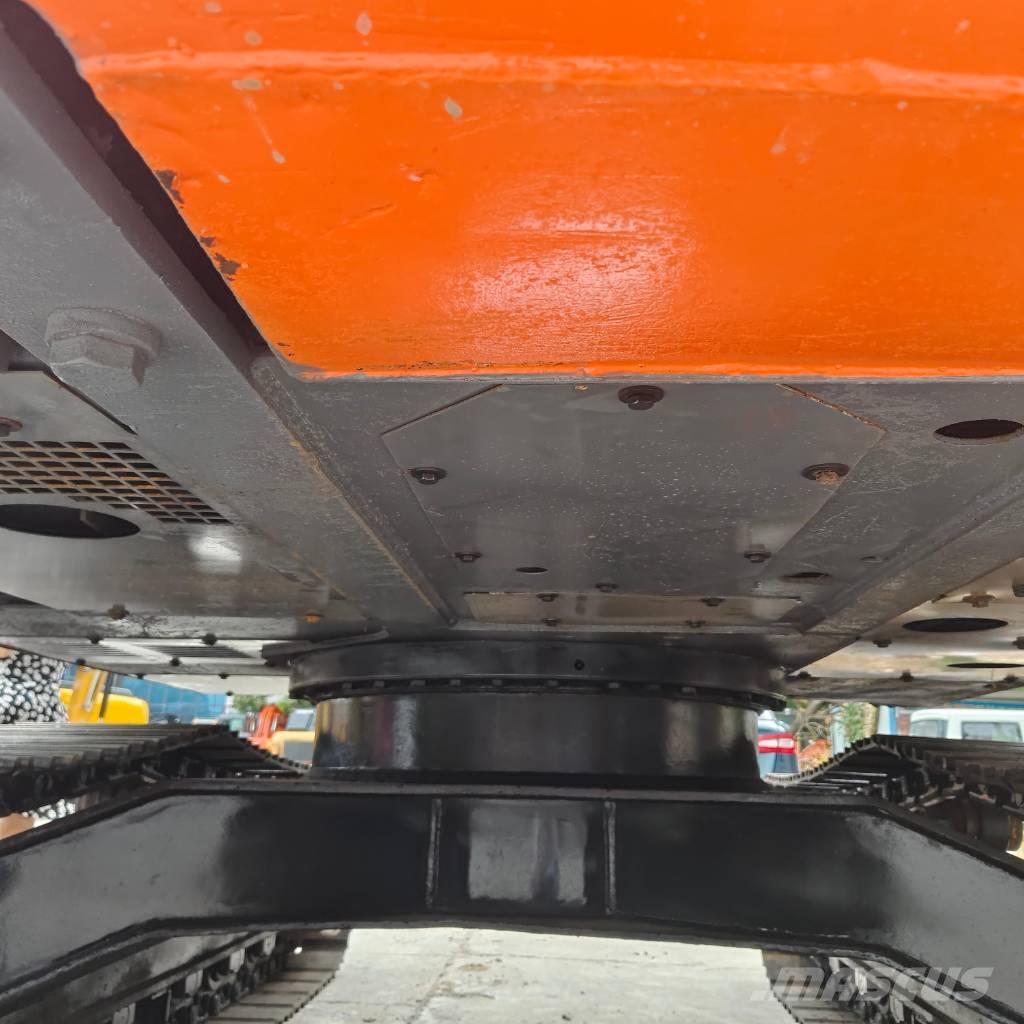 Hitachi ZX 120 대형 굴삭기 29톤 이상